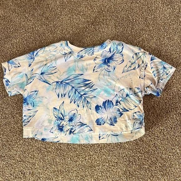 ☀️ Old Navy | Bundle of Crop T-Shirts for Little Girls - Picture 9 of 13